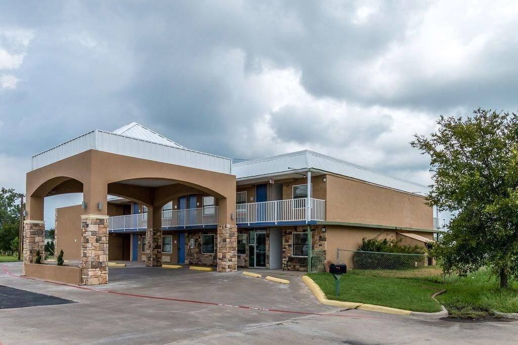 Econo Lodge Mineral Wells Εξωτερικό φωτογραφία