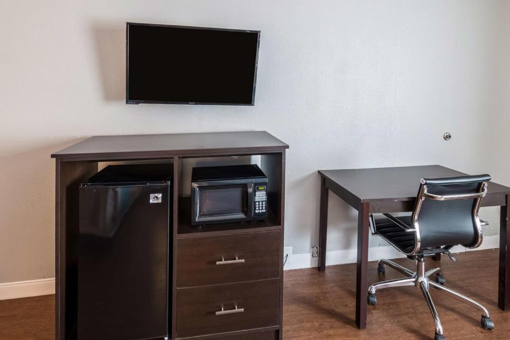 Econo Lodge Mineral Wells Εξωτερικό φωτογραφία